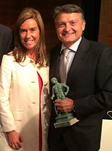 Premio de Reconocimiento a la Trayectoria Profesional.